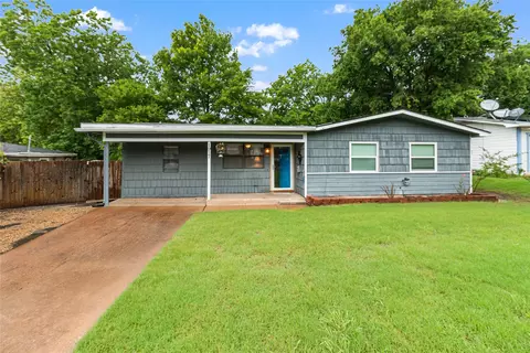 1917 E Cherry St, Sherman, TX 75090