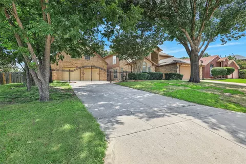 1114 Belmont Dr, Grand Prairie, TX 75052