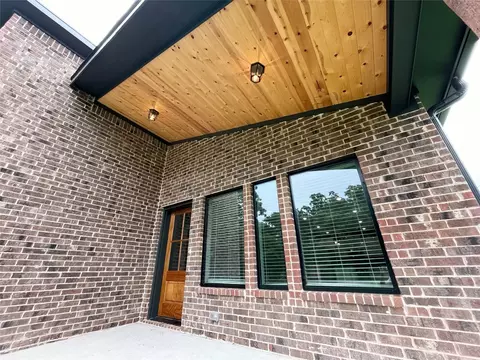 431 E Texas St, Denison, TX 75021