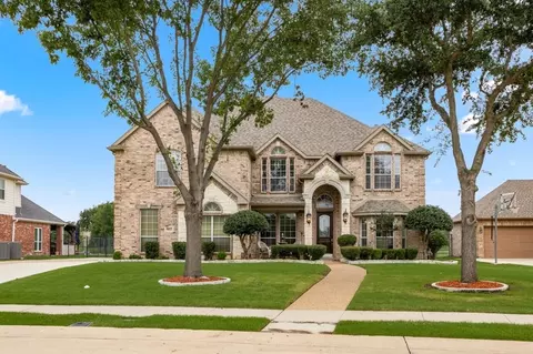 9813 Shoal Creek Dr, Rowlett, TX 75089