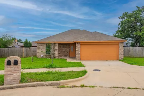 10116 Acuna Cir, Dallas, TX 75217