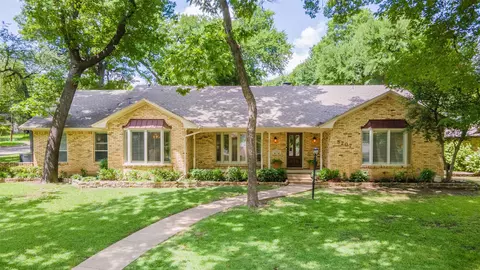 8207 San Cristobal Dr, Dallas, TX 75218