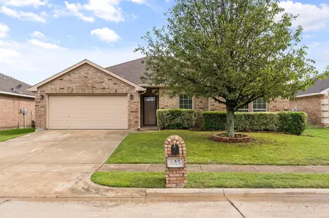 925 Glory Dr, Waxahachie, TX 75165