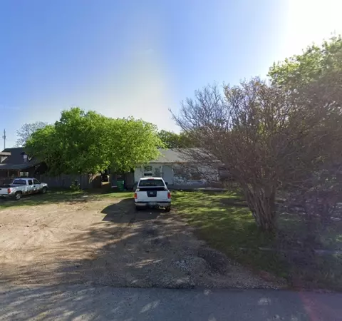 109 Lois St, Waxahachie, TX 75165