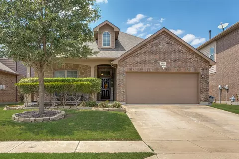 2437 Half Moon Bay Ln, Fort Worth, TX 76177