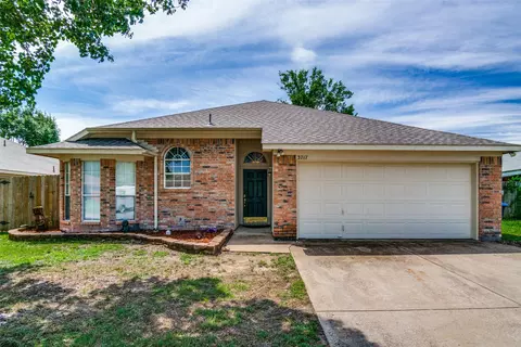 3717 Brett Dr, Fort Worth, TX 76123