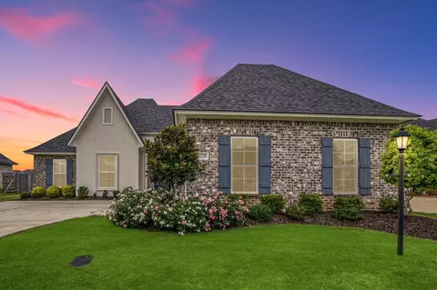 5129 Tensas Dr, Bossier City, LA 71111