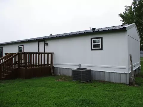 564 Smith Cir, Point, TX 75472 photo 3