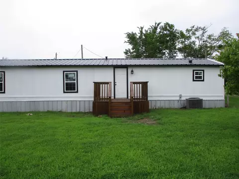 564 Smith Cir, Point, TX 75472 photo 6