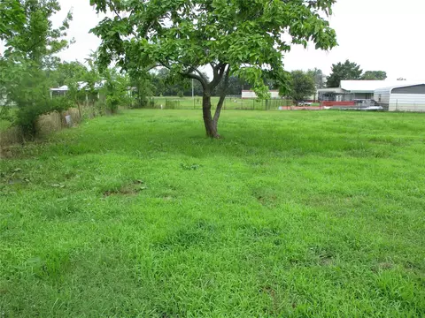 564 Smith Cir, Point, TX 75472 photo 4