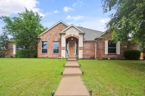 417 Panther Peak Dr, Midlothian, TX 76065