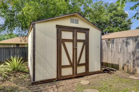 518 Augustine Dr, Euless, TX 76039 photo 15
