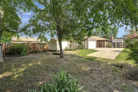 518 Augustine Dr, Euless, TX 76039 photo 14