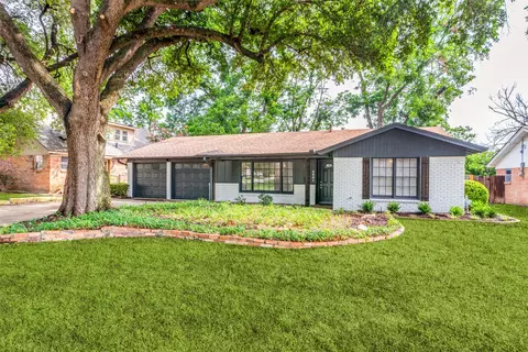 5601 Westcreek Dr, Fort Worth, TX 76133