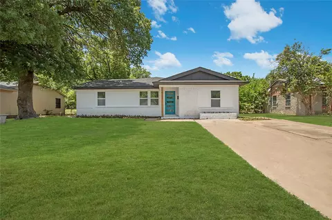 6121 Silvery Moon Dr, Dallas, TX 75241