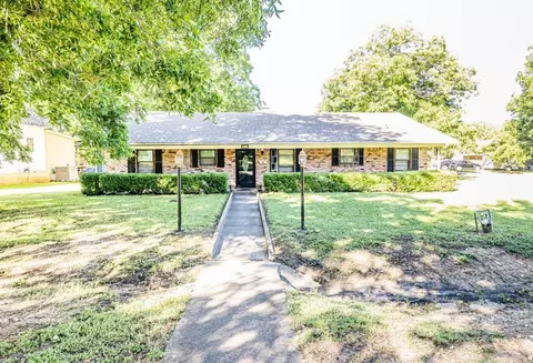 407 N Maple Ave, Hubbard, TX 76648