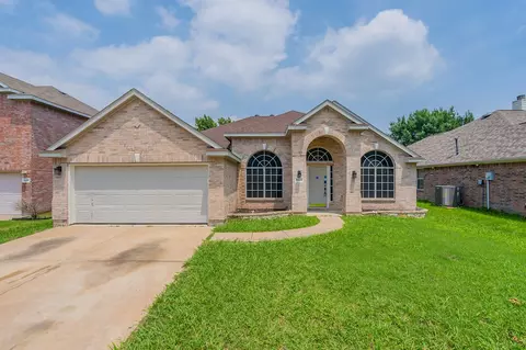 5128 Showdown Ln, Grand Prairie, TX 75052