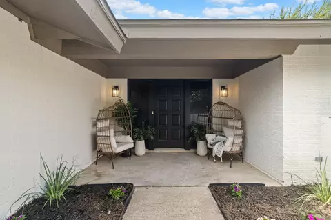 1532 Canyon Creek Dr W, Azle, TX 76020