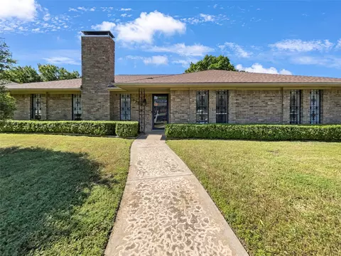 2761 N Hillbrier Cir, Plano, TX 75075