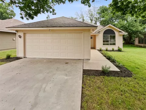 1407 Stanwood Ave, Cleburne, TX 76033