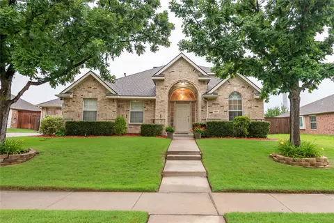 4213 Lauren Ln, Garland, TX 75043