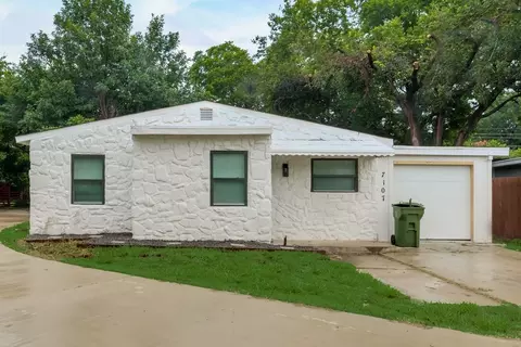 7107 Dogwood Park Dr, Richland Hills, TX 76118