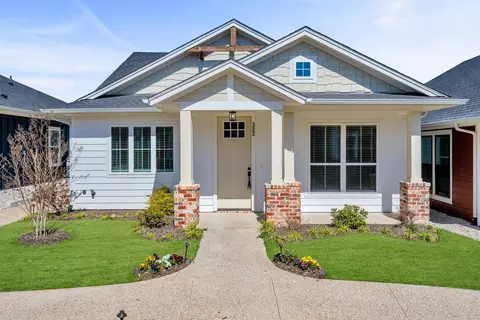 322 Woodside Trl, Waxahachie, TX 75165