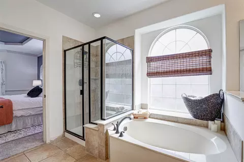 Bath - 11613 Compton Trl, Keller, TX 76244 photo 1 of 4