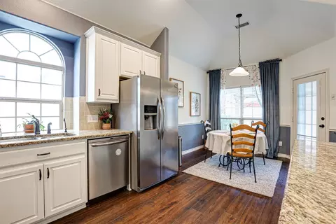 Kitchen - 11613 Compton Trl, Keller, TX 76244 photo 3 of 4