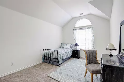 Bedroom - 11613 Compton Trl, Keller, TX 76244 photo 4 of 5