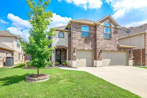 Exterior - 11613 Compton Trl, Keller, TX 76244 photo 7 of 10