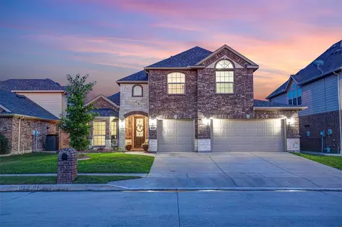 Exterior - 11613 Compton Trl, Keller, TX 76244 photo 4 of 10