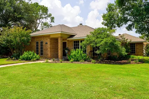 3821 Brookglen Dr, Sachse, TX 75048