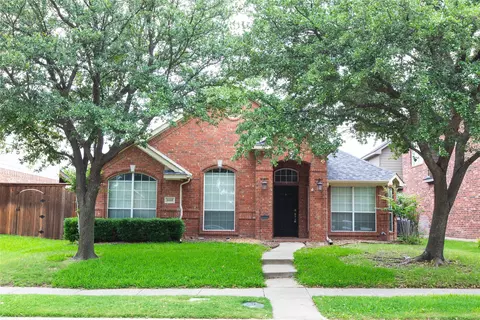 2448 Campfire Ln, Frisco, TX 75033