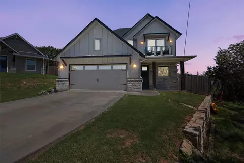 2706 Lakeridge Ct, Granbury, TX 76048
