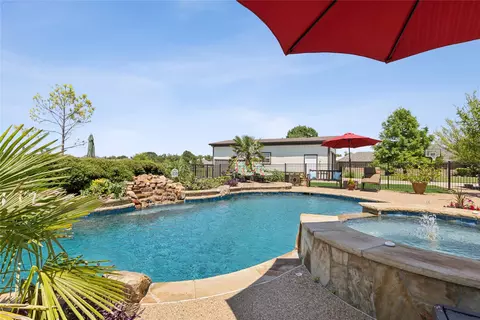 830 Kennedy Dr, Lucas, TX 75002