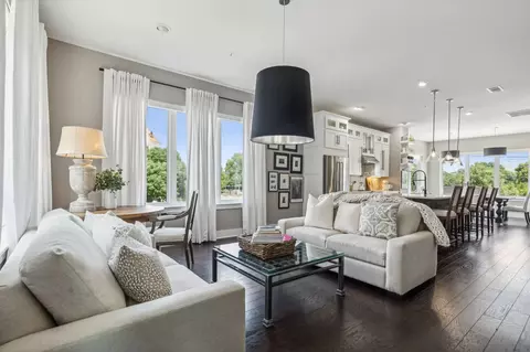 4060 Spring Valley Rd #101, Farmers Branch, TX 75244