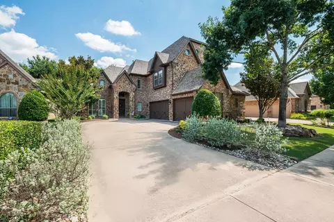 808 Merion Dr, Burleson, TX 76028