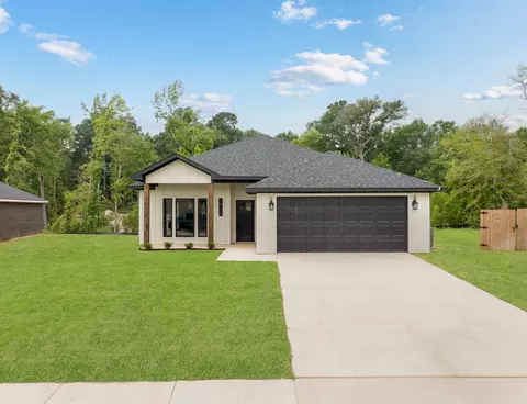 16126 Crossing Cir, Lindale, TX 75771