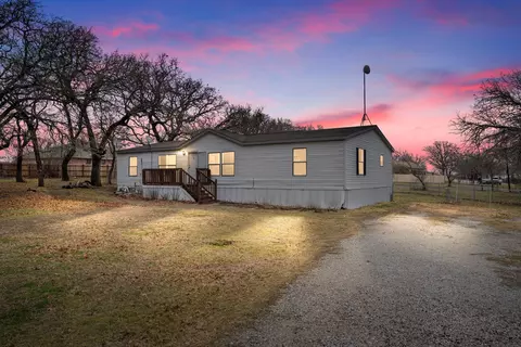 101 Fair Haven Ln, Springtown, TX 76082