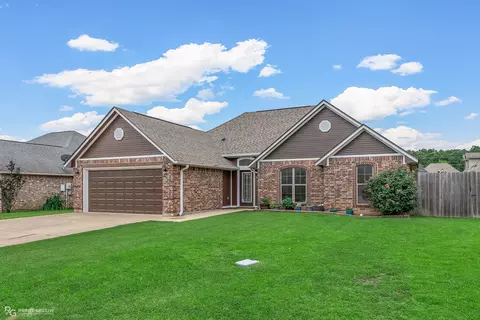 202 Lafield Ln, Benton, LA 71006