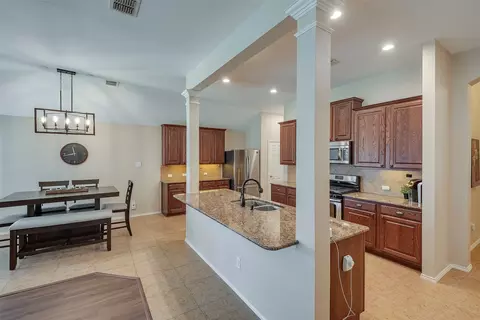 15736 Wheelhorse Trl, Roanoke, TX 76262