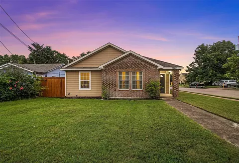 1026 Ogden Ave, Cockrell Hill, TX 75211