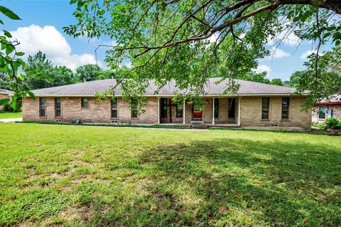 6900 Lakeview Cir, Rowlett, TX 75089