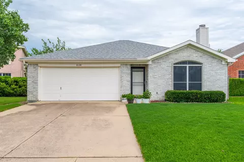 8128 E Summer Trail Dr, Fort Worth, TX 76137