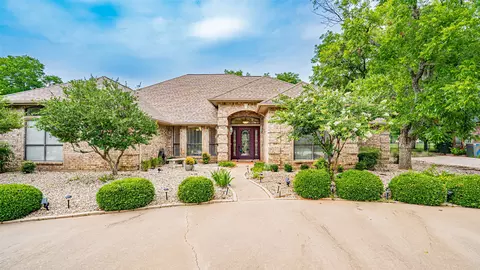 5804 Nutcracker Dr, Granbury, TX 76049