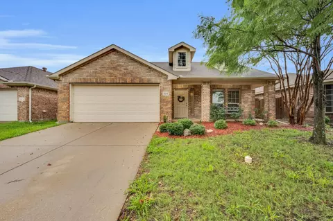 2015 Nature Dr, Heartland, TX 75126