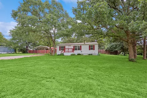 140 Lowrey Cir, Springtown, TX 76082