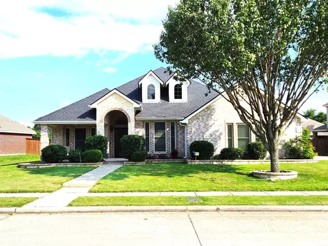 1210 Fairhaven Dr, Glenn Heights, TX 75154