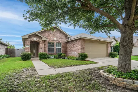 5616 Talons Crest Cir, Fort Worth, TX 76179